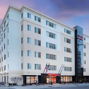 Hampton & Denver-downtown Otel